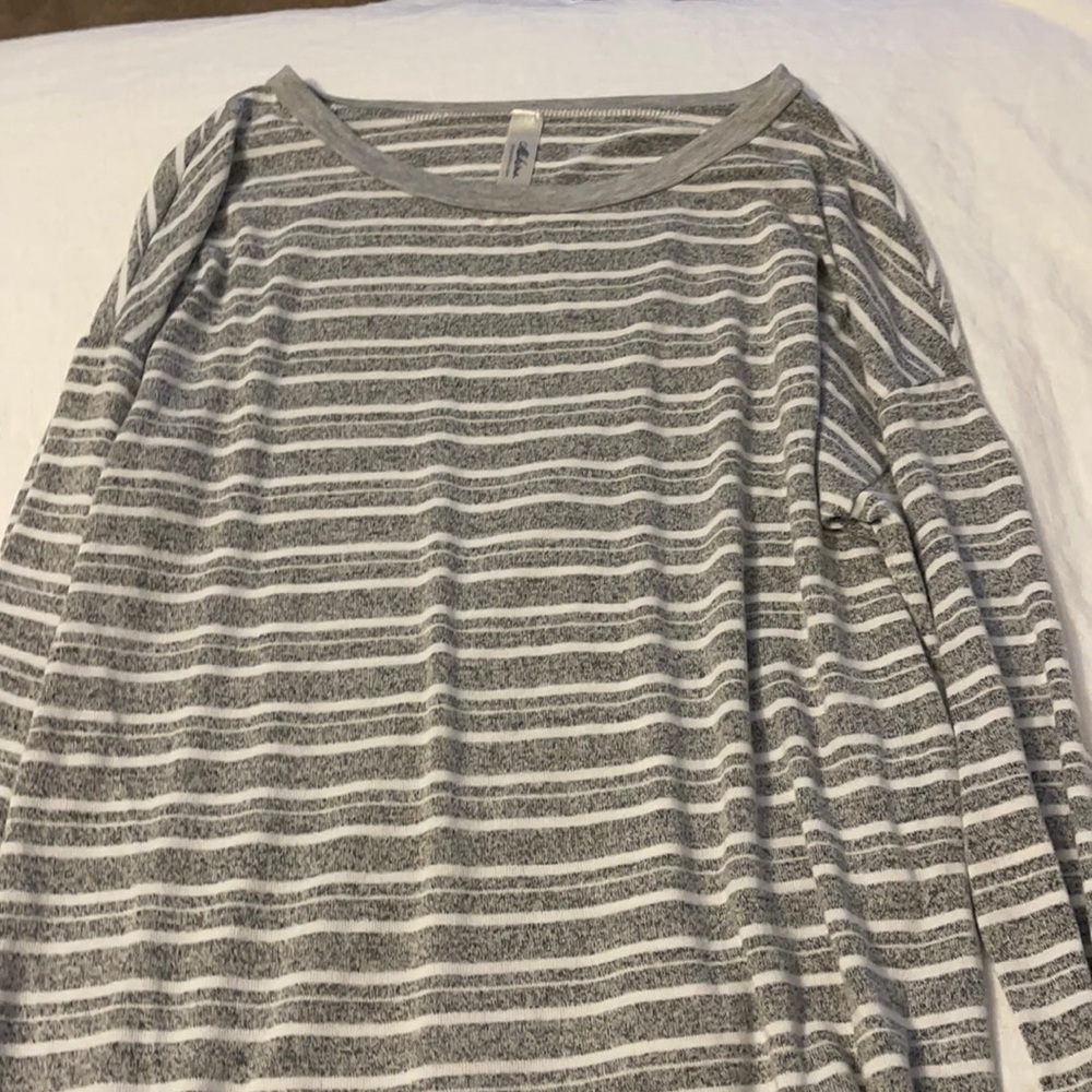 Long sleeve sweater top